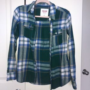 green flannel 🔸buy 1 get 1 50%🔶